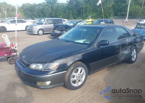 2001 Lexus Es 300 из США, поврежденный, VIN JT8BF28G215110362